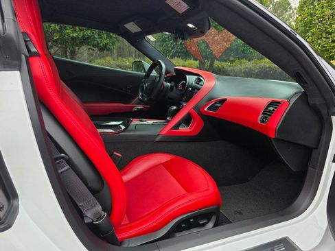 Used 2017 Chevrolet Corvette Stingray Coupe image 34