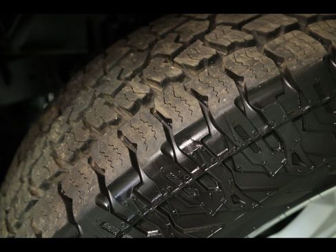 Used 2022 Jeep Wrangler Unlimited Sport w/ Sun And Sound Package image 18