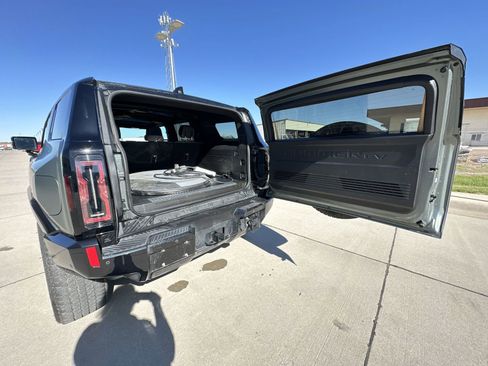 Used 2024 GMC Hummer EV 3X AWD/4WD image 27