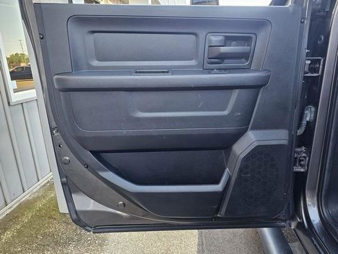 Used 2014 RAM 3500 Tradesman w/ Chrome Appearance Group image 18