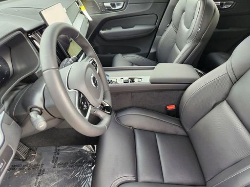 New 2026 Volvo XC60 B5 Ultra w/ Climate Package image 3