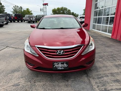 Used 2012 Hyundai Sonata GLS w/ Popular Equipment Pkg FWD image 3