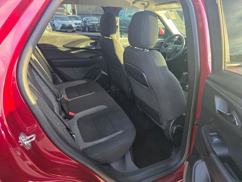 Used 2023 Chevrolet TrailBlazer LT w/ Convenience Package image 11