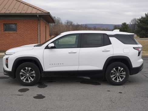 New 2025 Chevrolet Equinox LT w/ Safety and Technology Package image 7