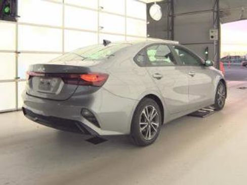 Used 2023 Kia Forte LXS FWD image 3