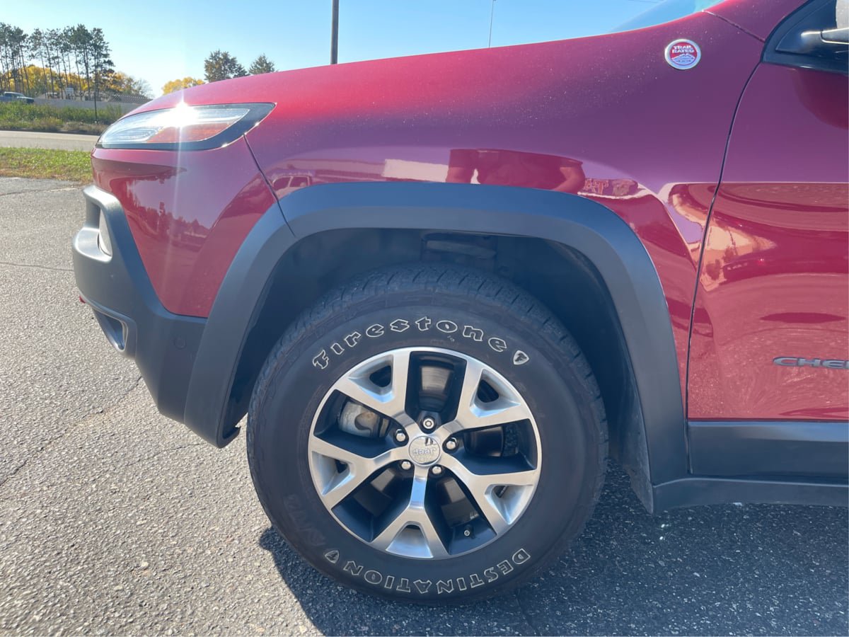 Used 2016 Jeep Cherokee Trailhawk w/ Comfort/Convenience Group AWD/4WD image 22