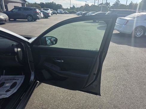 Used 2022 Nissan Sentra SV image 11