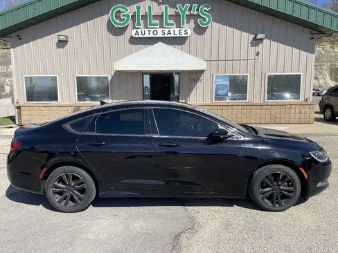 Used 2016 Chrysler 200 Limited Platinum FWD image 1
