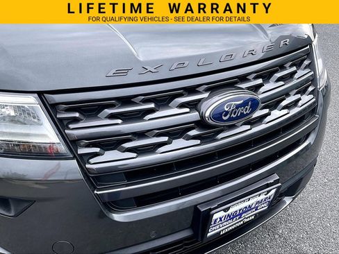 Used 2018 Ford Explorer XLT AWD/4WD image 32