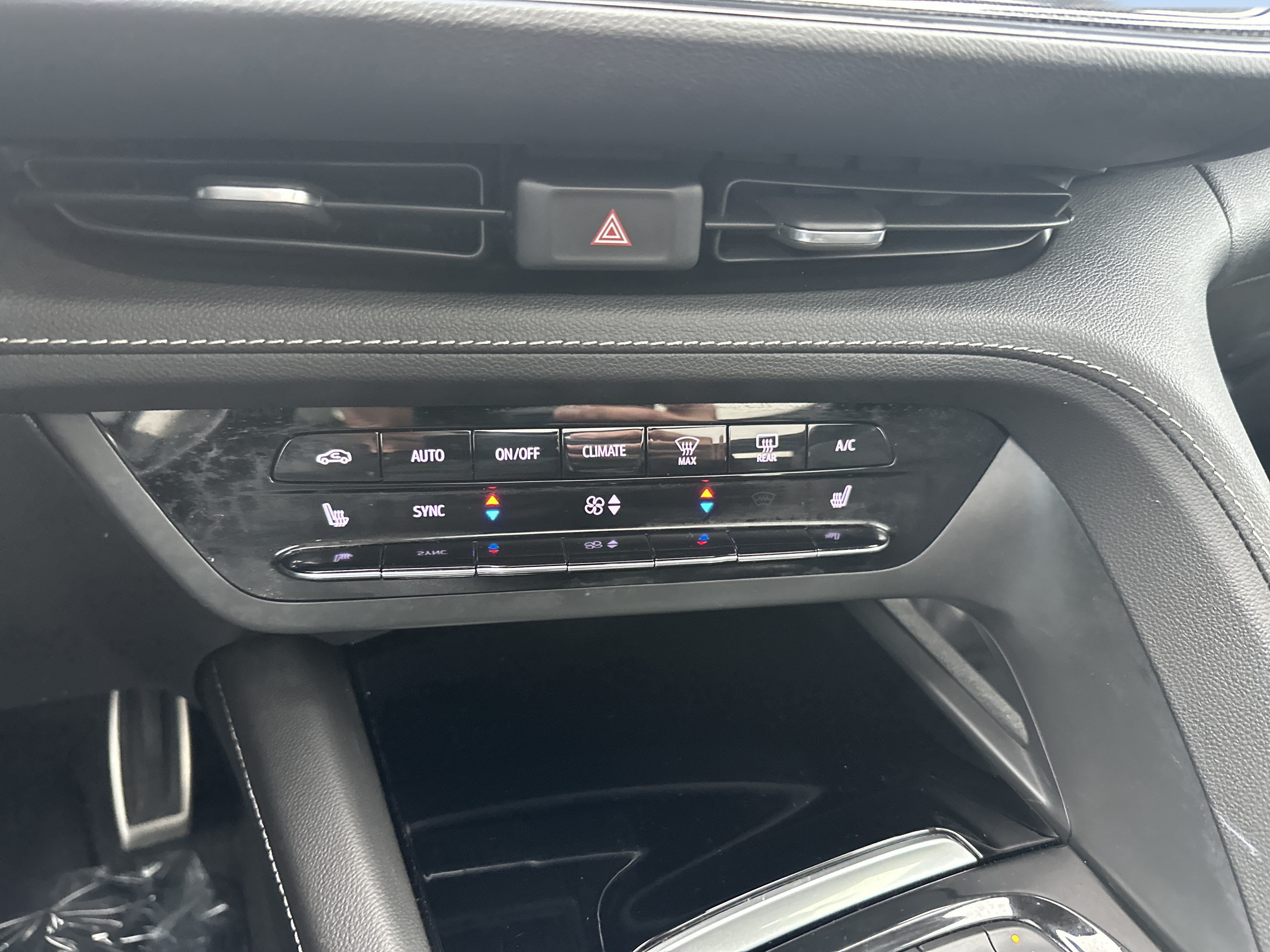 Certified 2023 Buick Envision Essence w/ Sport Touring Package AWD/4WD image 16