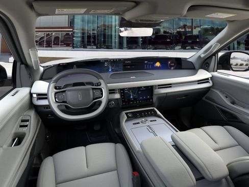 New 2026 Lincoln Navigator L Reserve AWD/4WD image 9