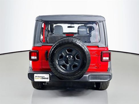 Used 2025 Jeep Wrangler Sport image 7