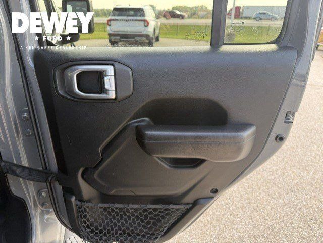 Used 2020 Jeep Gladiator Sport w/ Quick Order Package 24S AWD/4WD image 27