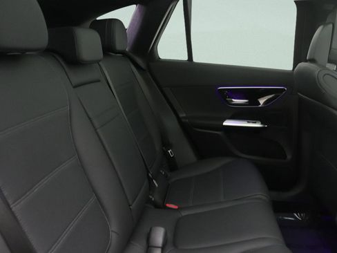 New 2026 Mercedes-Benz GLC 300 image 8