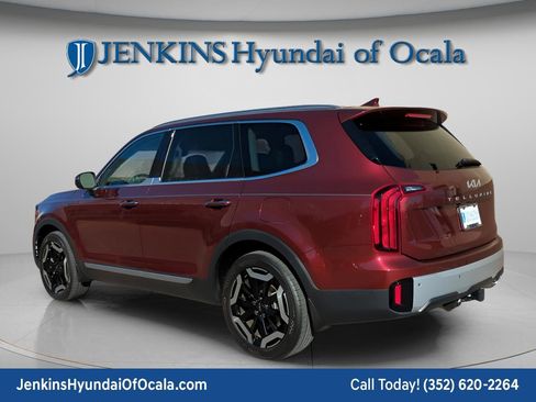 Used 2024 Kia Telluride S w/ S Sunroof Package image 5