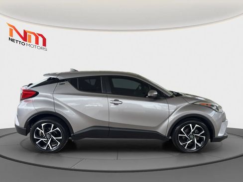 Used 2018 Toyota C-HR XLE FWD image 6