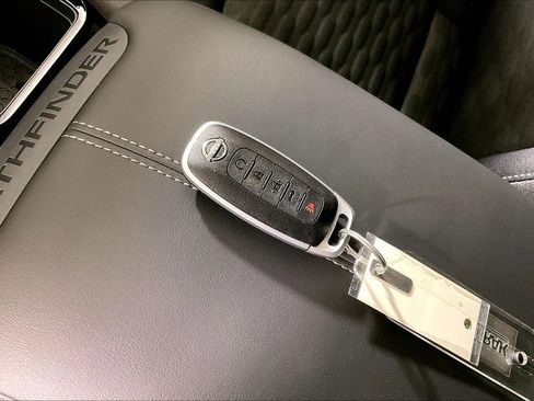 New 2026 Nissan Pathfinder SV image 33