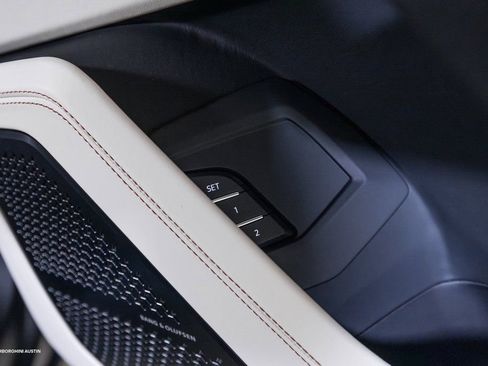 Used 2024 Lamborghini Urus S AWD/4WD image 45