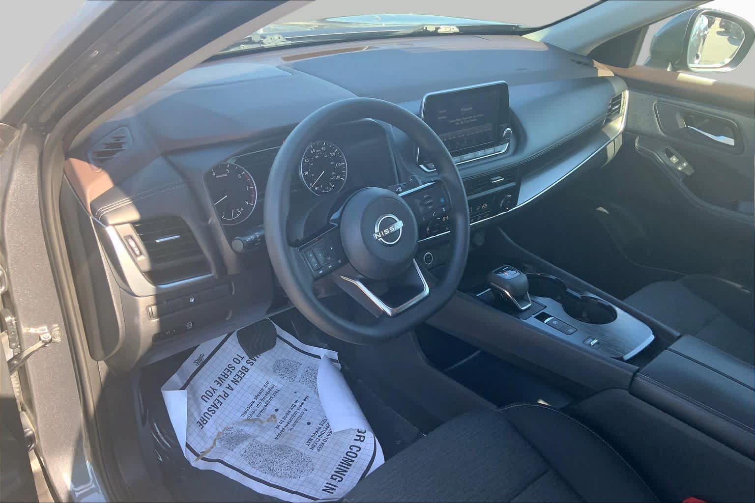 Used 2023 Nissan Rogue SV FWD image 18