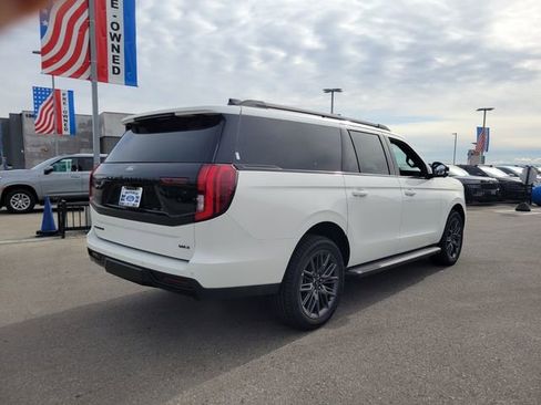 New 2026 Ford Expedition Max Platinum w/ Stealth Appearance Package image 4