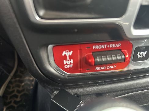 Used 2018 Jeep Wrangler Unlimited Rubicon image 15