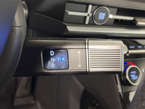 Used 2025 Hyundai Santa Fe Limited image 31