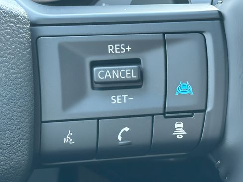 Certified 2026 Nissan Pathfinder SV AWD/4WD image 30