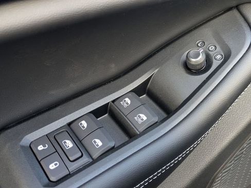 New 2025 Jeep Grand Cherokee Limited w/ Black Appearance Package image 11