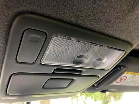 Used 2002 Toyota RAV4 2WD image 33