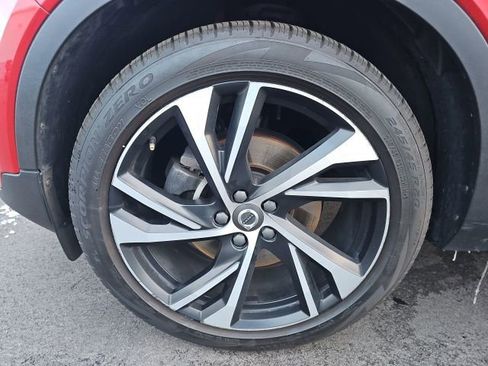 Used 2021 Volvo XC40 T5 R-Design w/ Advanced Package image 27