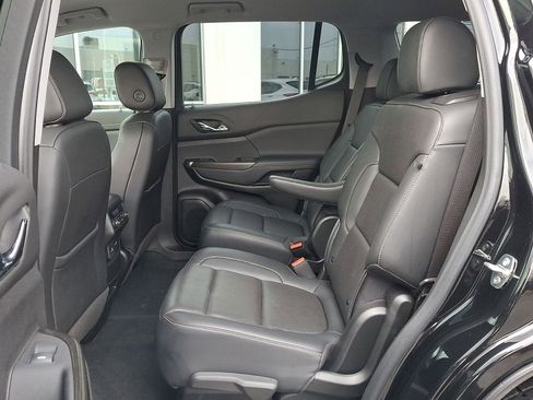 Certified 2023 GMC Acadia SLT w/ Preferred Package image 25