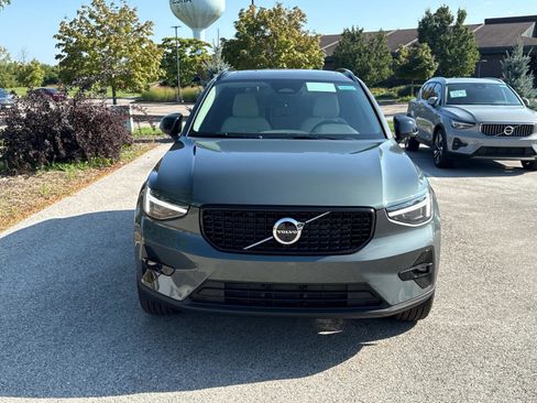 New 2026 Volvo XC40 B5 Ultra w/ Climate Package image 2