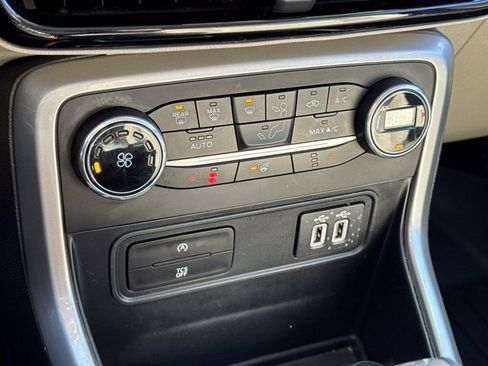 Used 2020 Ford EcoSport Titanium image 30