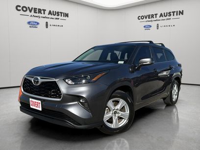 Used 2025 Toyota Highlander LE