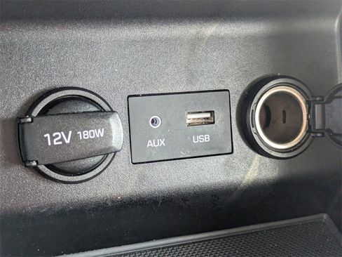 Used 2023 Hyundai Elantra Blue image 22