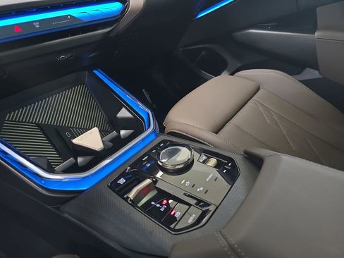 Used 2025 BMW X3 xDrive30i w/ Convenience Package image 26