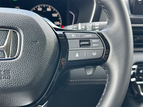 New 2025 Honda Pilot Touring image 22