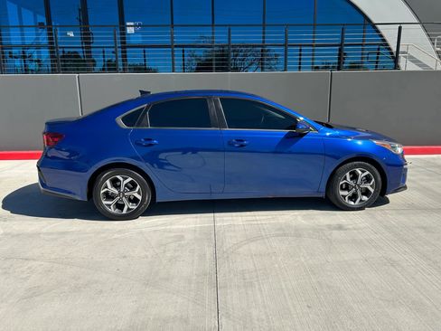 Used 2019 Kia Forte LXS image 13