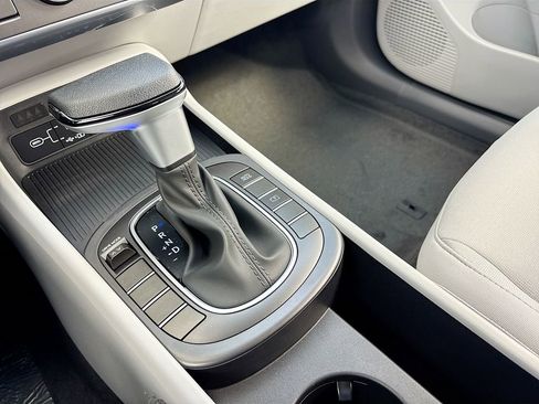 New 2026 Hyundai Kona SE image 16