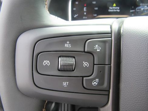 Certified 2026 GMC Sierra 3500 AT4 w/ Technology Package AWD/4WD image 14