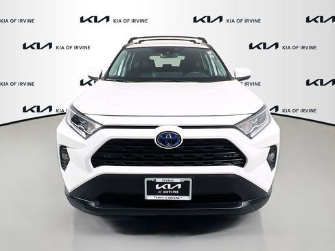 Used 2021 Toyota RAV4 XLE Premium image 2