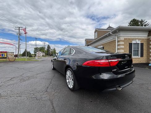 Used 2018 Jaguar XF Prestige AWD/4WD image 3