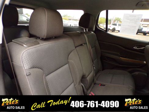 Used 2020 GMC Acadia SLE image 17