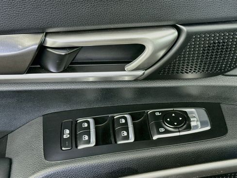Used 2025 Kia Telluride S FWD image 22