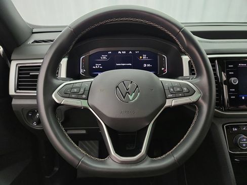 Used 2022 Volkswagen Atlas Cross Sport SE AWD/4WD image 15