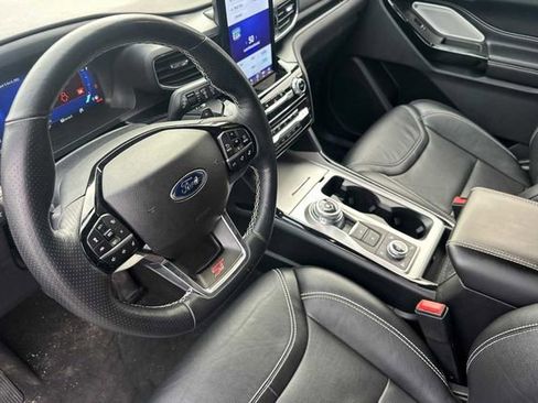 Used 2022 Ford Explorer ST w/ Equipment Group 401A image 4