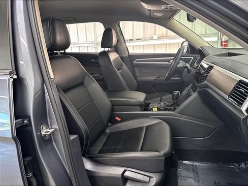 Used 2023 Volkswagen Atlas SE FWD image 32