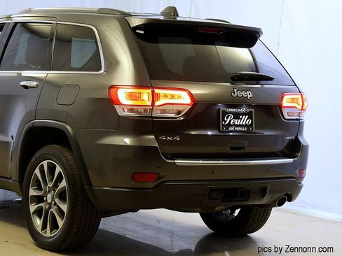 Used 2018 Jeep Grand Cherokee Limited w/ Luxury Group II AWD/4WD image 8