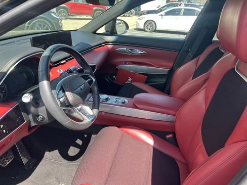 Used 2022 Genesis GV70 2.5T w/ Sport Prestige Package image 4