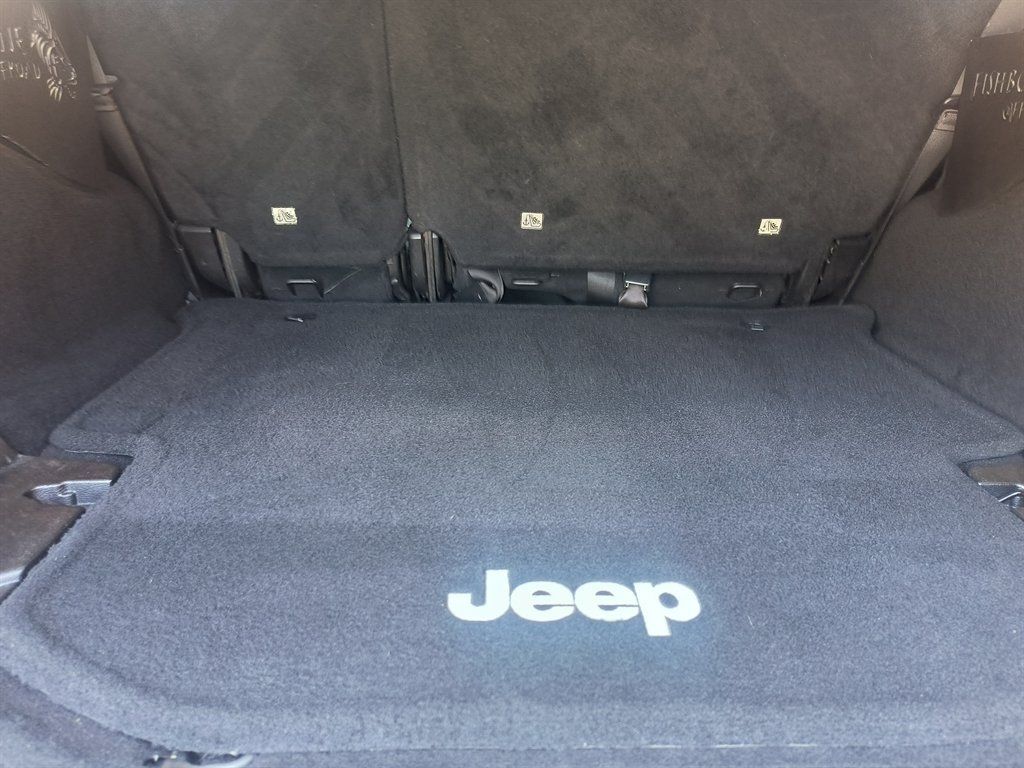 Used 2017 Jeep Wrangler Unlimited Sahara w/ Max Tow Package AWD/4WD image 31